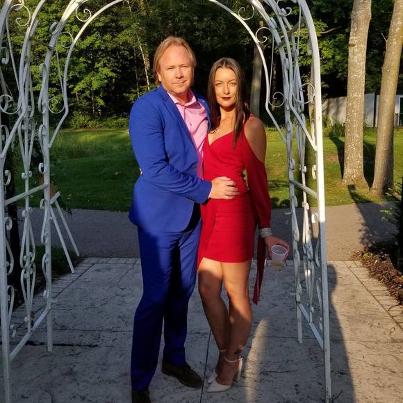 Meet your Posher, Kim - Picture 1 of 1